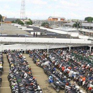 Tak Berizin, Parkir Double Decker Stasiun Bogor Bakal Dikosongkan