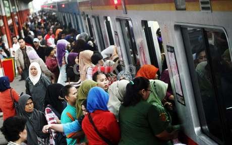Mulai Hari Ini, Tarif KRL Pakai Hitungan Perkilometer