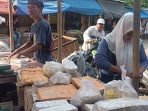 Harga Kedelai Masih Tinggi, Ukuran Tempe di Pasar Ciampea Diperkecil