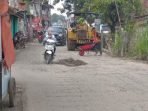 Betonisasi Jalan Dramaga-Petir, Penghasilan Sopir Angkot Anjlok