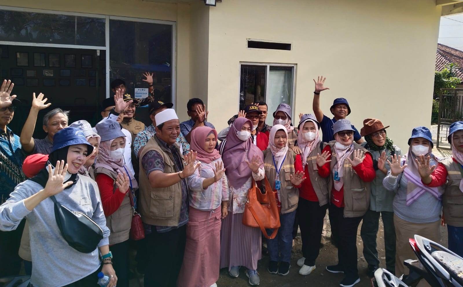 Desa Leuwiliang Giat Lomba Kebersihan Lingkungan Tingkat RT dan RW