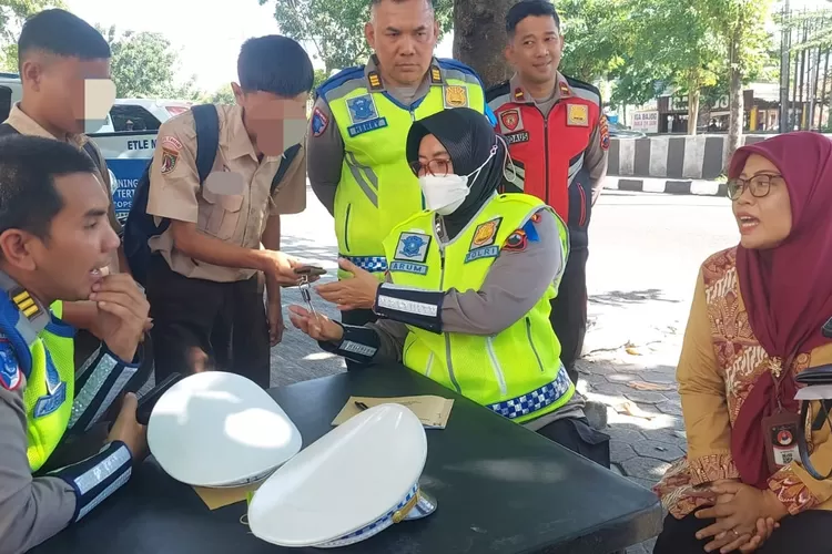 Siswa SDN 2 Landasan Ulin Utara Belajar Lesehan, Ini Tanggapan Disdik Banjarbaru