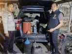 Serakah, Bensin Eceran di Jember Dijambak Polisi Seharga Rp 25.000 Per Botol Serakah, Bensin Eceran di Jember Dijambak Polisi Seharga Rp 25.000 Per Botol