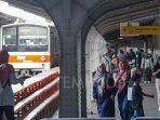 KAI Selidiki Penyebab KRL Bogor-Jakarta Kota Anjlok KAI Selidiki Penyebab KRL Bogor-Jakarta Kota Anjlok