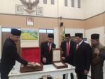 Menjelang HUT ke-80 RI, Pemkab Bogor Ambil Bendera Pusaka dari Pendopo Bersejarah Malasari Menjelang HUT ke-80 RI, Pemkab Bogor Ambil Bendera Pusaka dari Pendopo Bersejarah Malasari