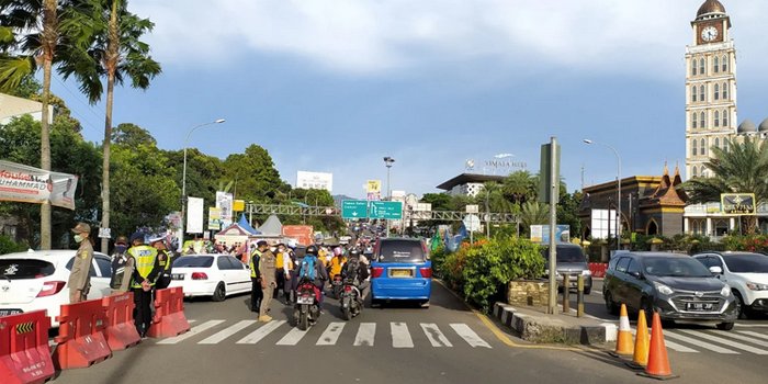 Kendaraan di Jalur Puncak Bogor Diprediksi Padat Hingga Akhir Pekan, One Way Diterapkan
