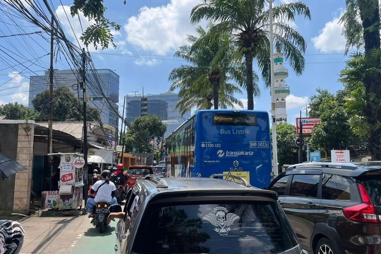 Pengaturan lalu lintas di destinasi wisata Jakarta saat Tahun Baru